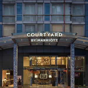 Courtyard By Marriott New York Manhattan / Soho